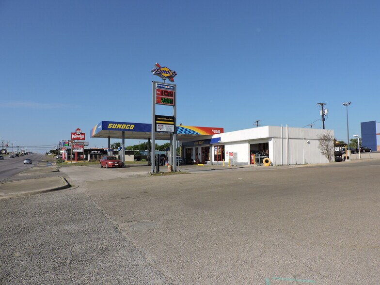 More Photos Of 1109 S Fort Hood St, Killeen Convenience Store For Sale