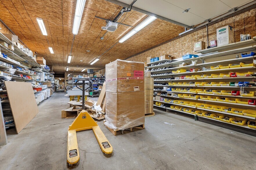 More Photos Of 5382 County Road A, Lancaster Industrial For Lease