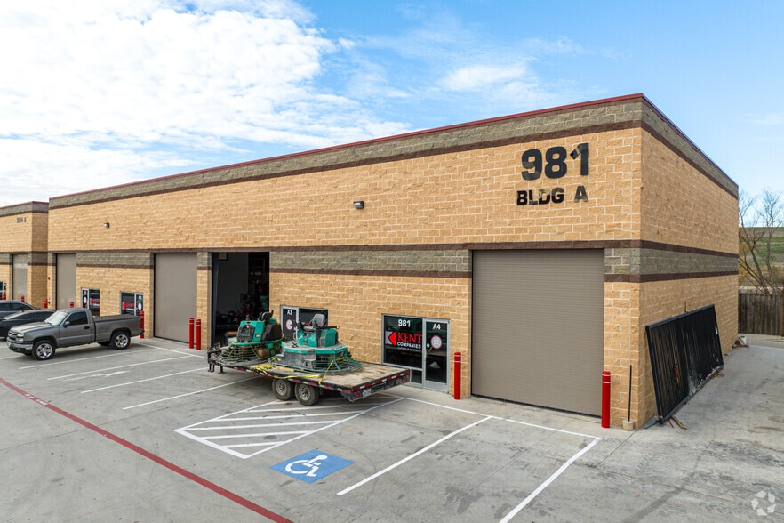 More Photos Of 985 E State Hwy 121, Lewisville Unknown For Lease