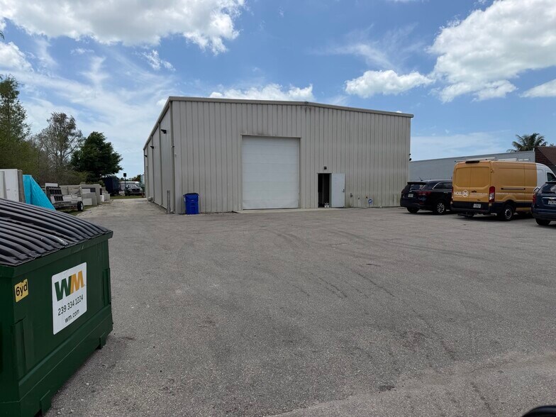 Primary Photo Of 11575 Marshwood Ln, Fort Myers Warehouse For Sale