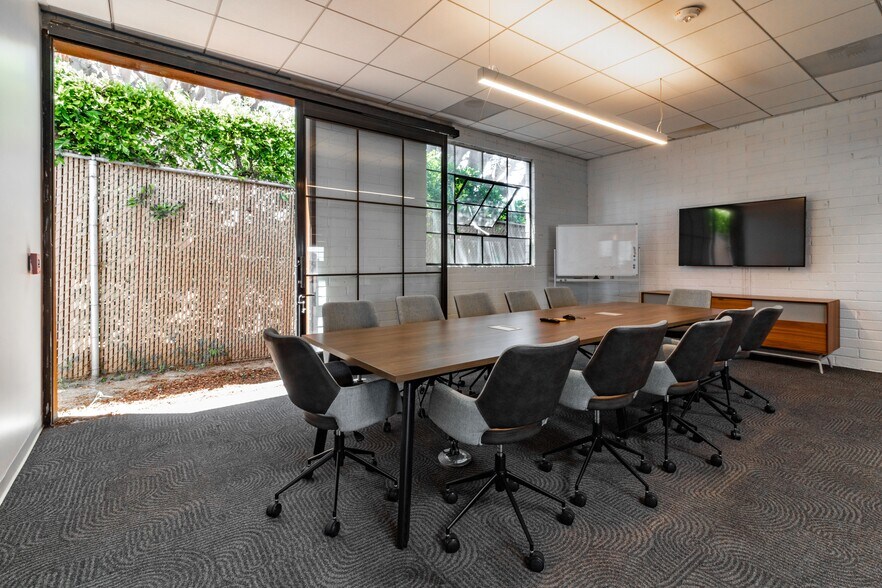 More Photos Of 5920-5924 Blackwelder St, Culver City Office For Lease