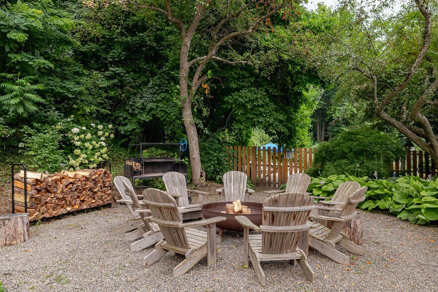 More Photos Of 37 Catamount Rd Hillsdale, Hillsdale Hotel For Sale