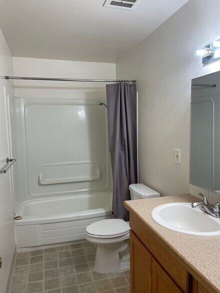 More Photos Of 1410-1420 SW Bertha Blvd, Portland Apartments For Sale