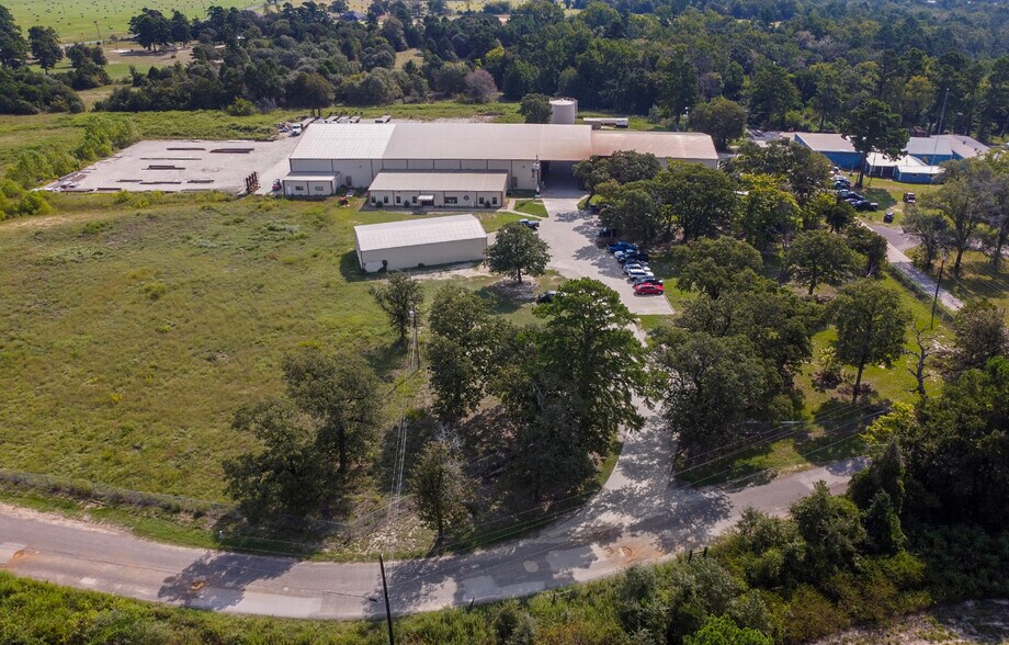 More Photos Of 8102 County Road 313 E, Tyler Distribution For Sale