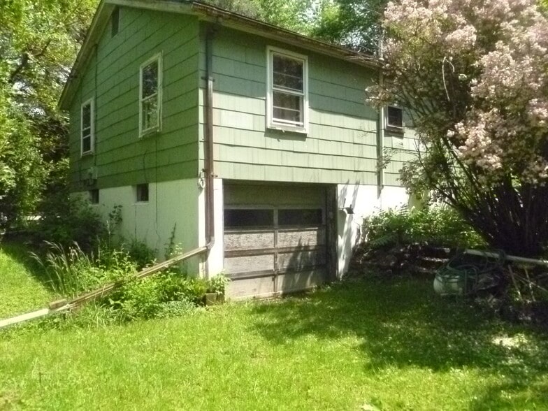 More Photos Of 477 NY-17K St, Rock Tavern Office For Sale