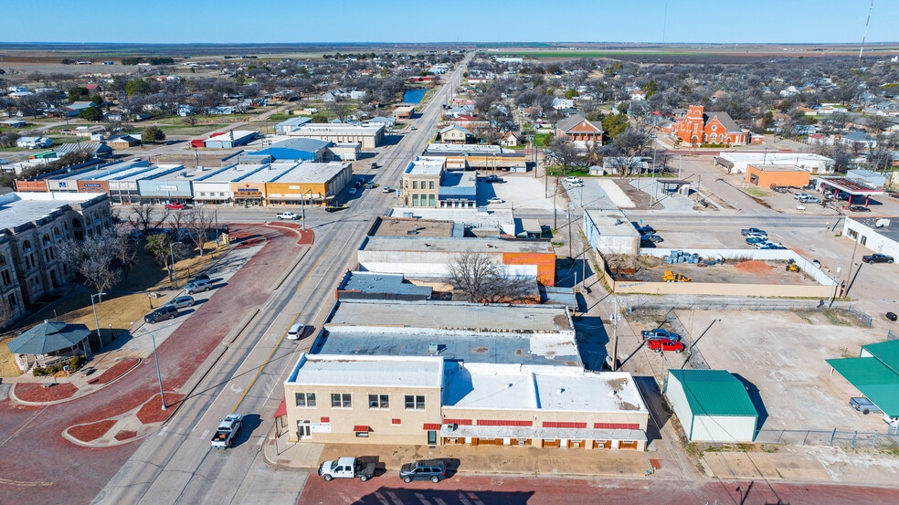 More Photos Of 701 S Avenue F, Haskell Hotel For Sale