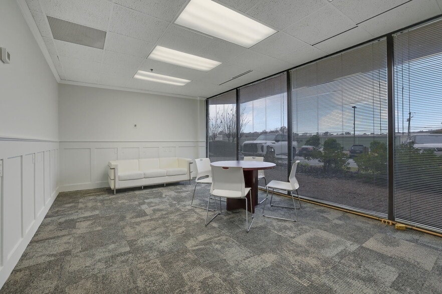 More Photos Of 3469 Lawrenceville Hwy, Tucker Office For Lease