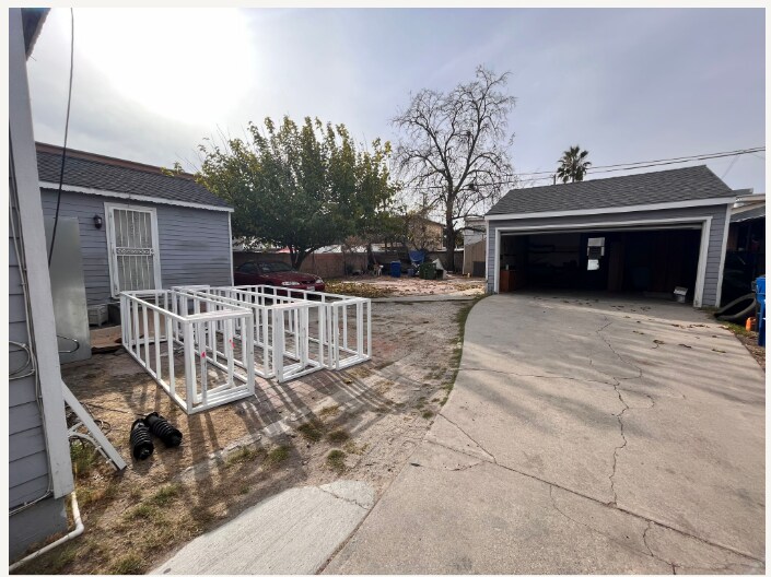 More Photos Of 6833 Simpson Ave, North Hollywood Land For Sale