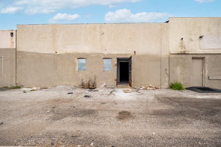 More Photos Of 12132 Front St, Norwalk Storefront Retail Office For Lease