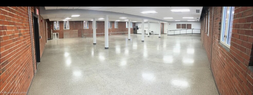 More Photos Of 526 Campbell St, Kansas City Flex For Lease