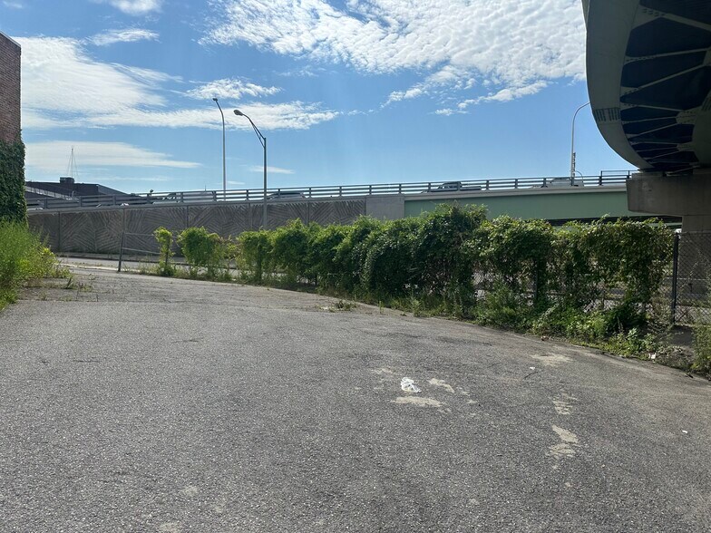 More Photos Of 49 E Main St, Amsterdam Office For Sale