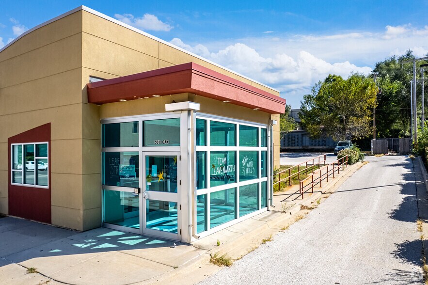 More Photos Of 501 Oak St, Leavenworth Medical For Lease