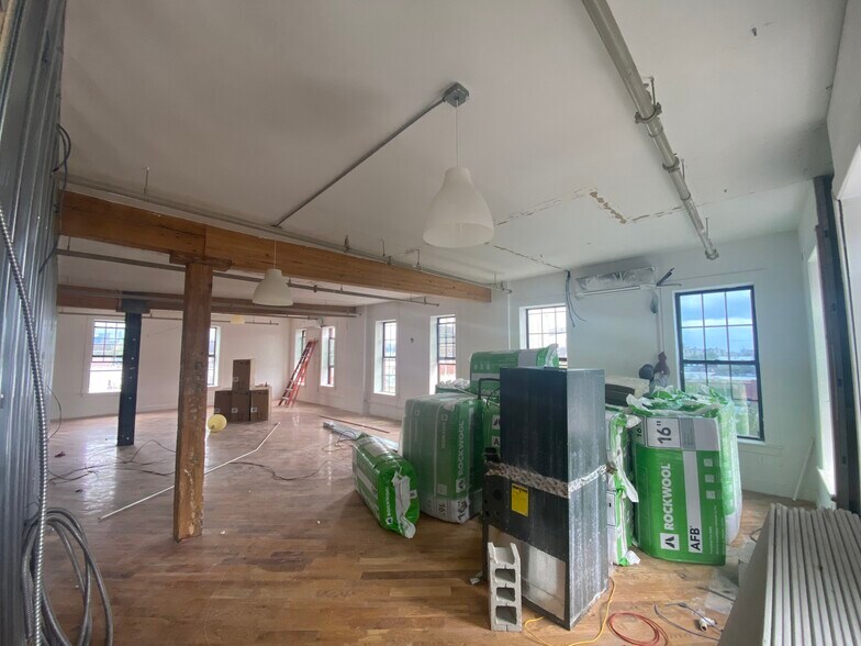 More Photos Of 247 Water St, Brooklyn Manufacturing For Lease