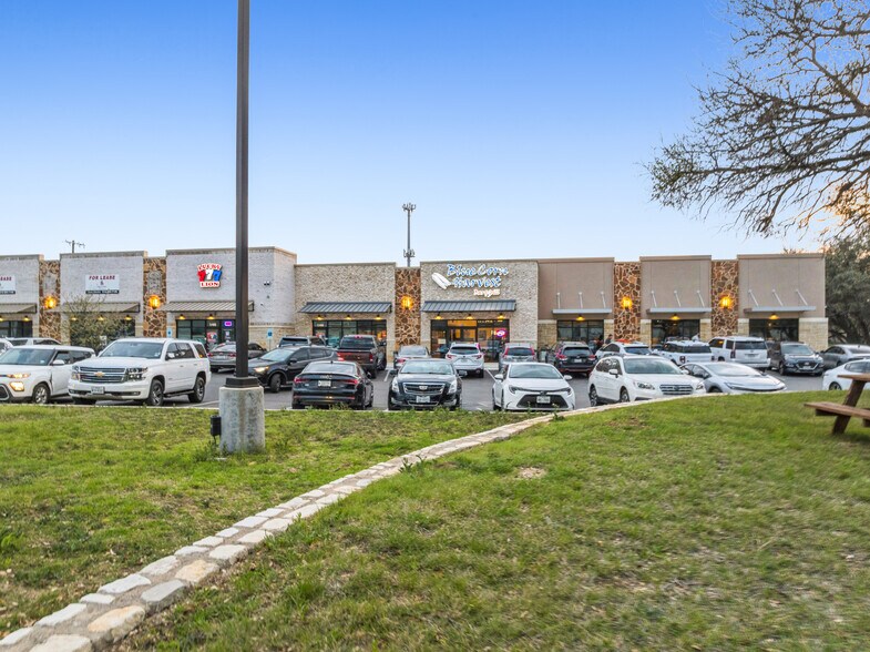 More Photos Of 2980 Joe Dimaggio Blvd, Round Rock Storefront For Sale