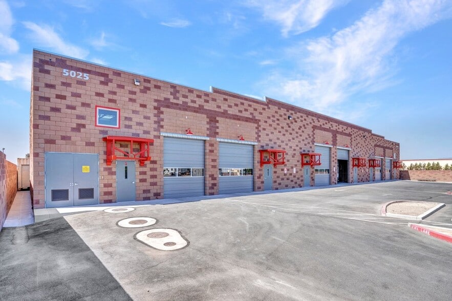 More Photos Of 5041 Cheyenne ave, Las Vegas Warehouse For Lease