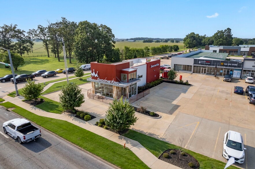 More Photos Of 1395 E Henri De Tonti Blvd, Springdale Unknown For Lease