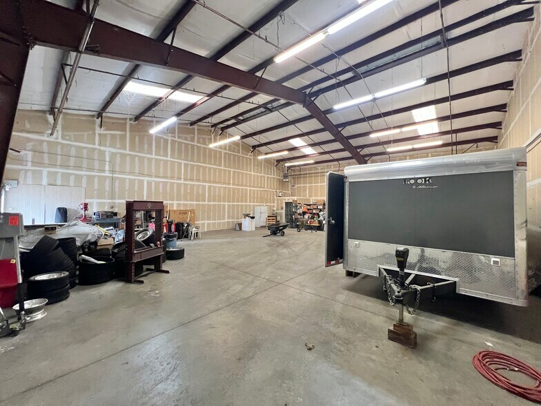 More Photos Of 2482 Progress Dr, Redding Manufacturing For Sale