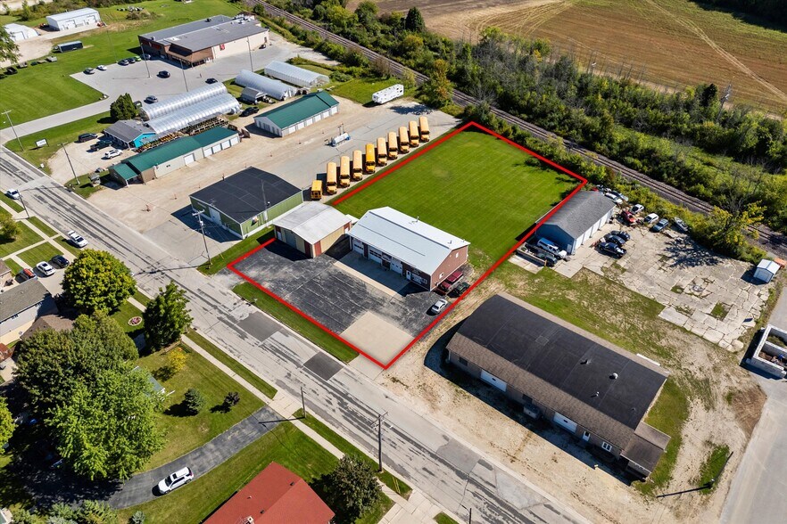 More Photos Of 214 N Commerce St, Cedar Grove Auto Repair For Sale