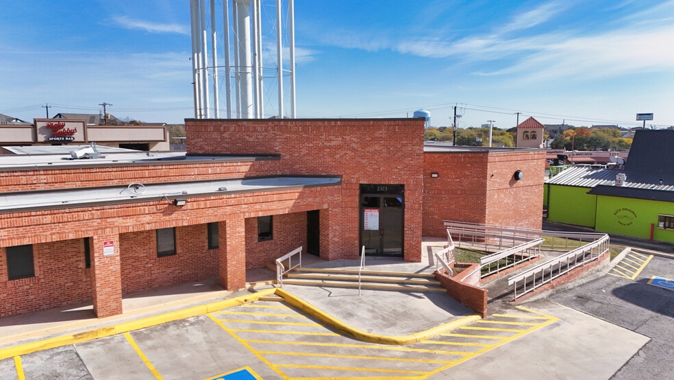 More Photos Of 2325-2399 NW Military Hwy, San Antonio Unknown For Lease