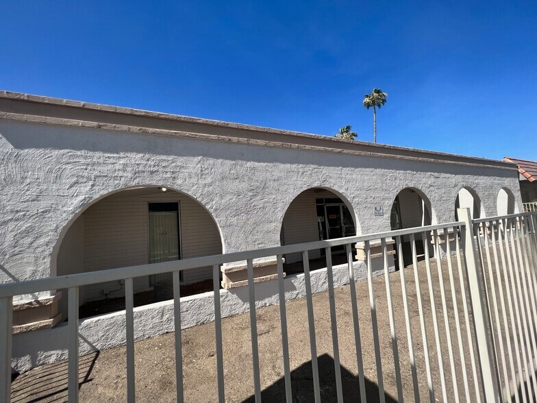 More Photos Of 5008 W Glendale Ave, Glendale Medical For Lease