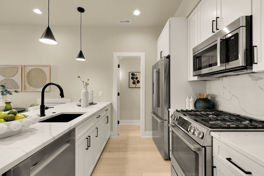 More Photos Of 422 Warner St NW, Washington Apartments For Sale