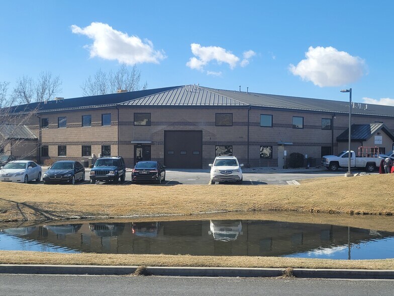 More Photos Of 1195 N Spring Creek Pl, Springville Showroom For Lease