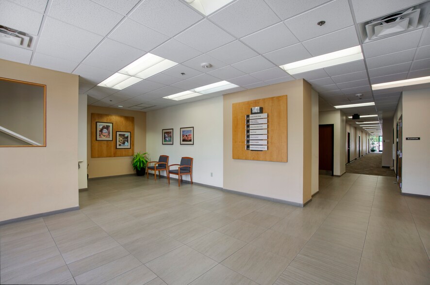 More Photos Of 4435 E chandler Blvd, Phoenix Loft Creative Space For Lease
