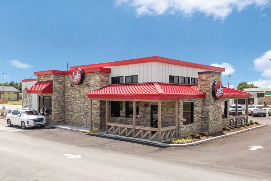 Primary Photo Of 15708 US Highway 49, Belzoni Fast Food For Sale