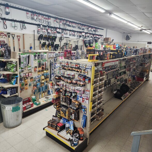 More Photos Of 104 S Main St, Evart Storefront For Sale