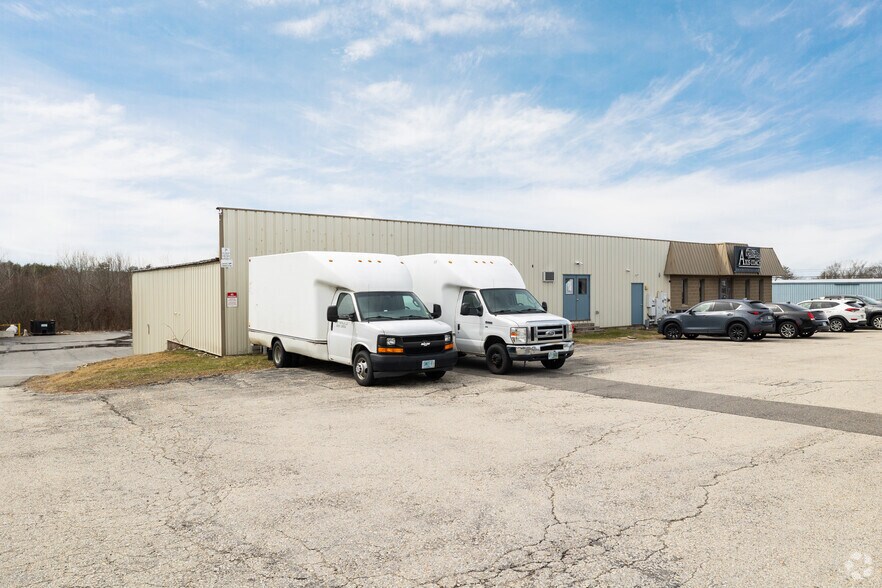 More Photos Of 51 Harvey Rd, Londonderry Warehouse For Lease