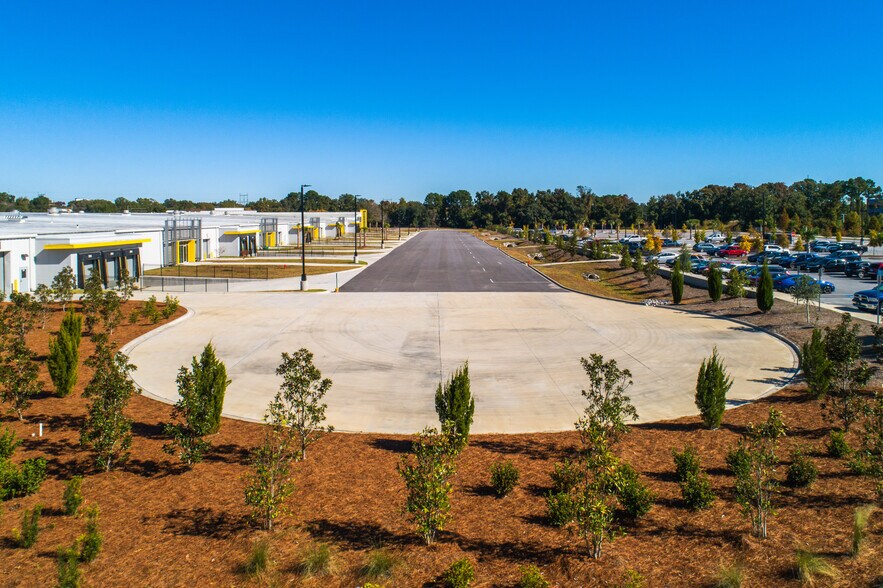 More Photos Of 4500 Leeds Ave, North Charleston Manufacturing For Lease