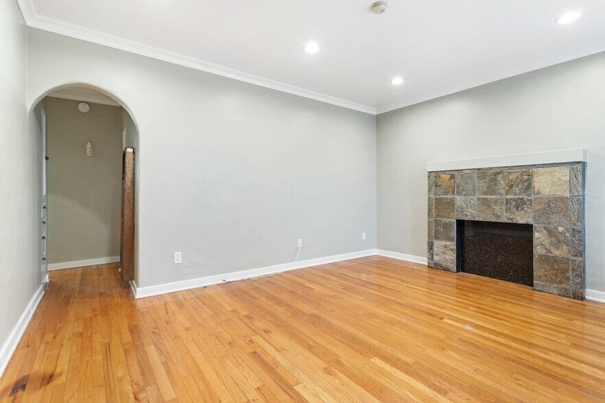 More Photos Of 1511 12th St, Santa Monica Multifamily For Sale