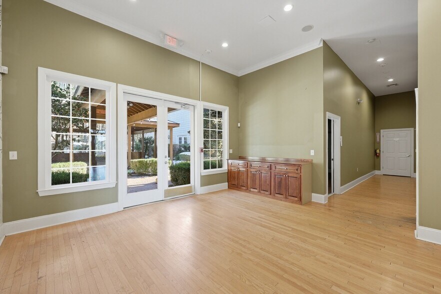 More Photos Of 6470 Georgia 400, Cumming Medical For Sale