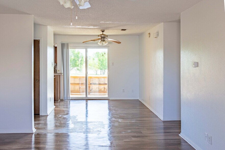 More Photos Of 1102 Sherman Ave, Levelland Apartments For Sale