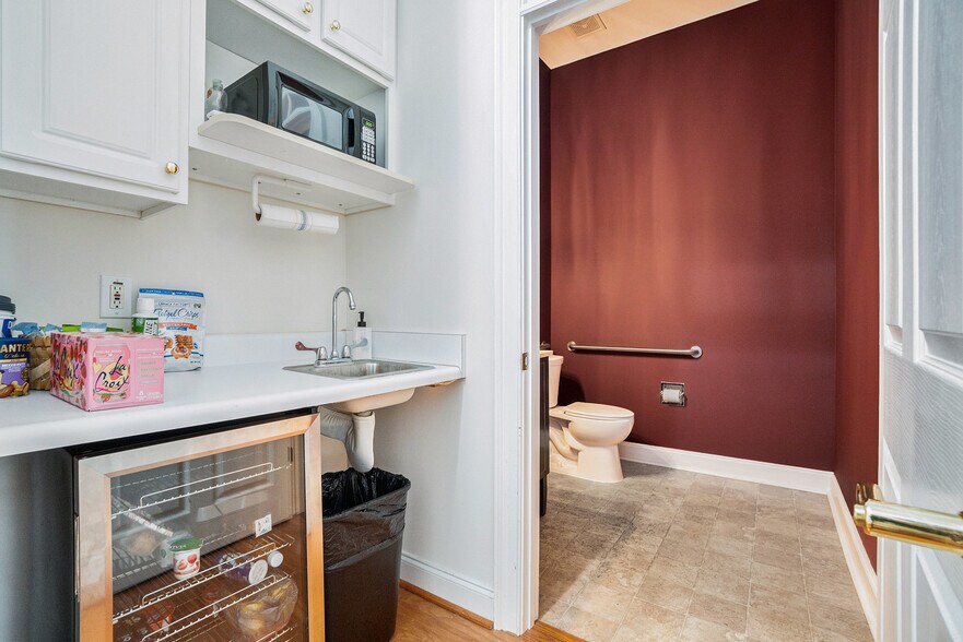 More Photos Of 1275 Shiloh Rd NW, Kennesaw Office Residential For Lease