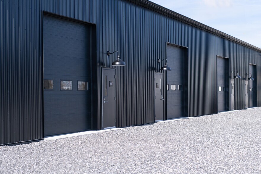 More Photos Of 25 Industrial Tract, Hudson Warehouse For Lease