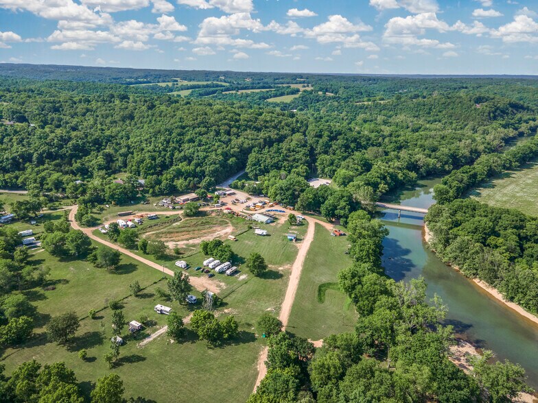 More Photos Of 1254 Hooten Town Rd, Crane Trailer Camper Park For Sale