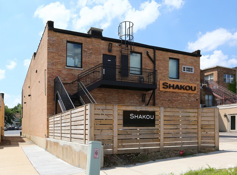 More Photos Of 312 W Main St, St Charles Restaurant For Lease