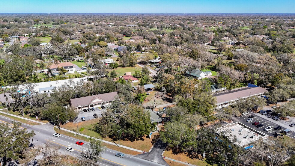 More Photos Of 3203 Lithia Pinecrest Rd, Valrico Medical For Sale
