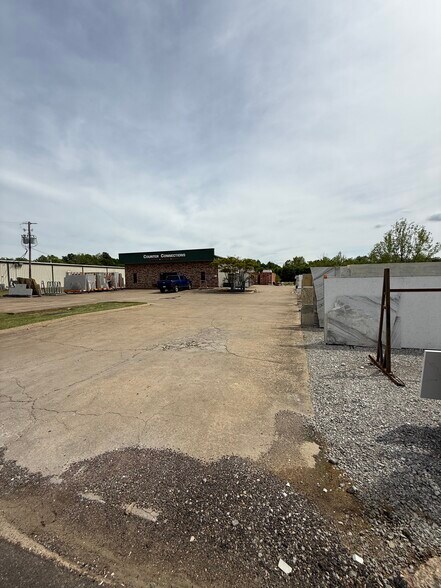 More Photos Of 2085 First Commercial Dr, Southaven Warehouse For Sale