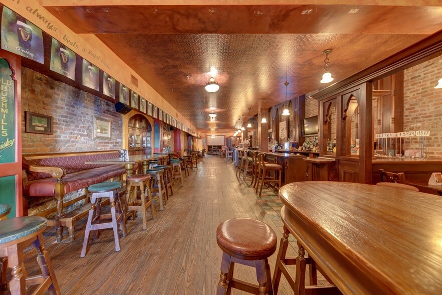 More Photos Of 107-109 N Main St, Bryan Restaurant For Sale