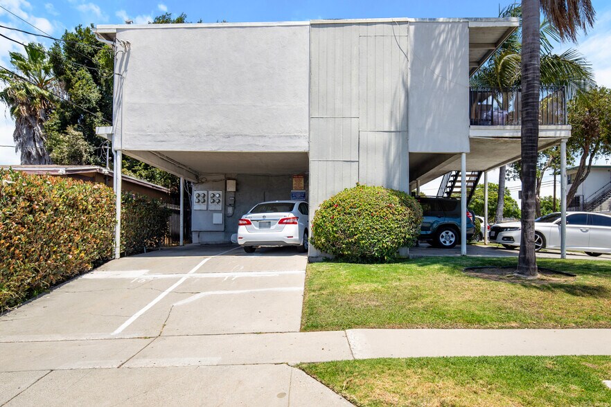 More Photos Of 12003 Berendo Ave, Los Angeles Apartments For Sale