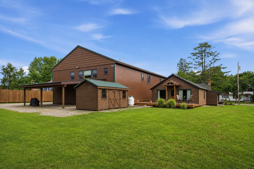 More Photos Of 6275 State Highway 30, Indian Lake Flex For Sale