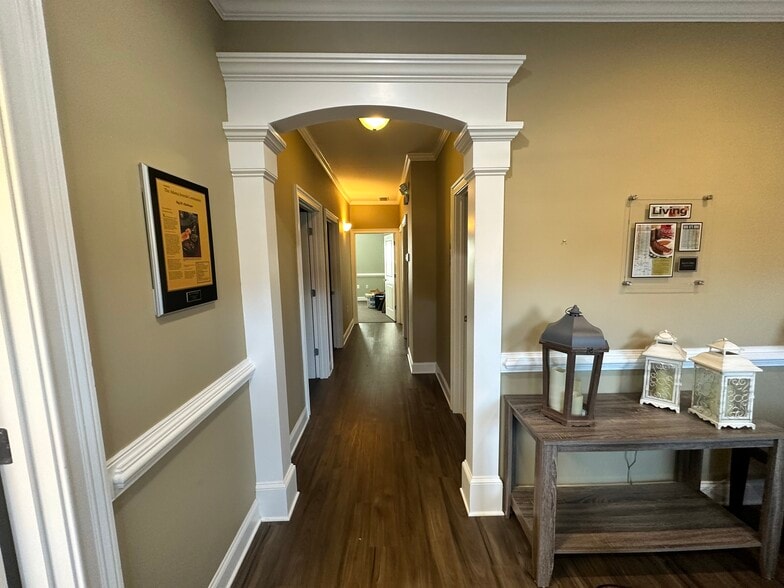 More Photos Of 110 Samaritan Dr, Cumming Medical For Sale