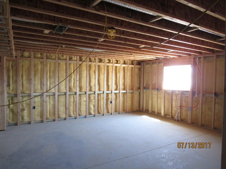 More Photos Of 2635 High St, Killdeer Flex For Sale