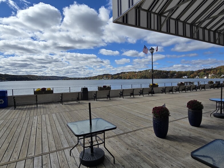 More Photos Of 7 Boardwalk, Sparta Restaurant For Sale