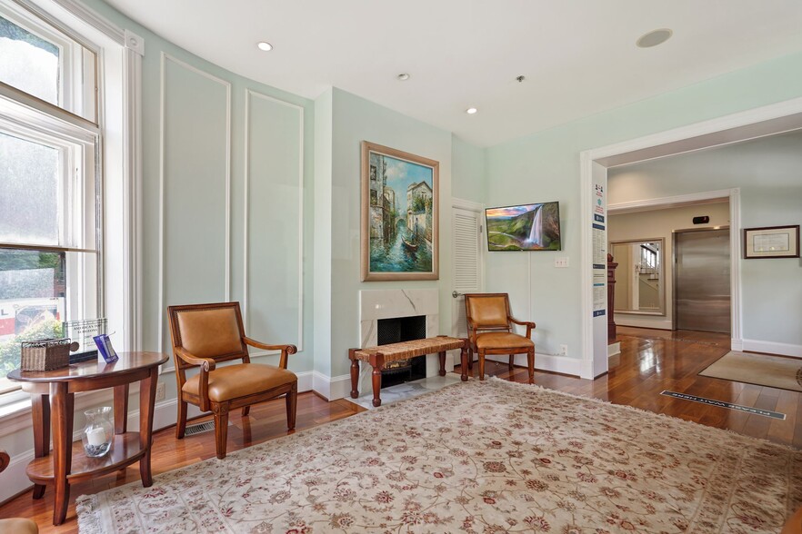 More Photos Of 1011 New Hampshire Ave NW, Washington Office For Sale