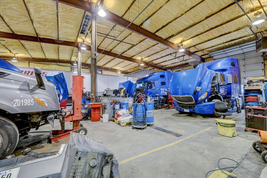 More Photos Of 14214 East Fwy, Houston Land For Lease