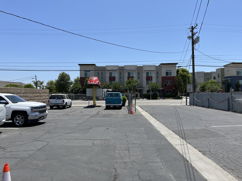 More Photos Of 3015 E South St, Long Beach Industrial For Sale