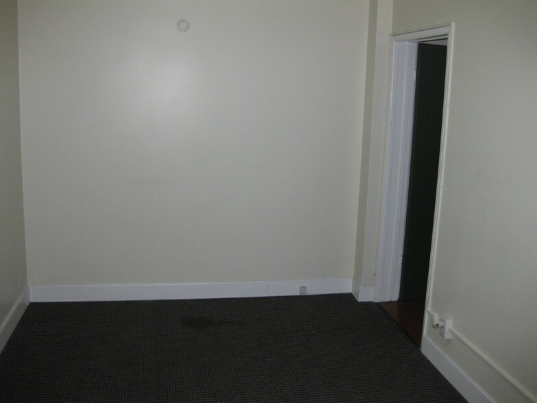 More Photos Of 1301 S Shamrock Ave, Monrovia Manufacturing For Sale